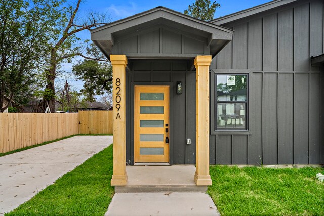 8209 Richland St A/B, Unit A/B Houston, TX 77028 - view of exterior entry with board and batten siding