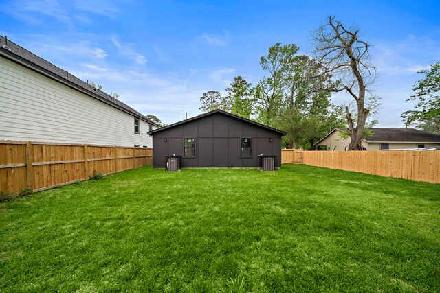 8209 Richland St A/B, Unit A/B Houston, TX 77028 - view of rear view of house