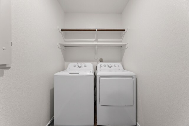 5710 Pampus Prairie Rd, Katy, TX 77493 - laundry area featuring separate washer and dryer