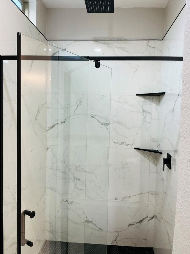 863 Dolly Wright St, Houston, TX 77088 - full bath with a marble finish shower