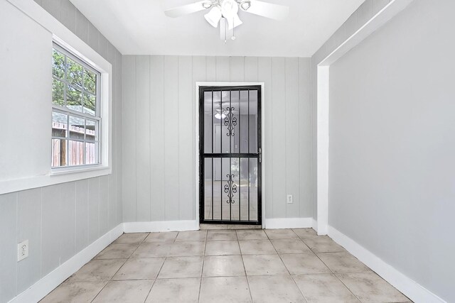 11423 Raincove Dr, Houston, TX 77016 - entrance foyer featuring a ceiling fan and baseboards