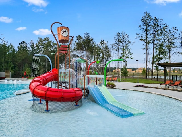 16910 Elm Grove Rd, Conroe, TX 77302 - communal playground with a water play area