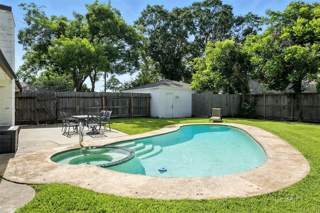 10718 Chevy Chase Dr, Houston, TX 77042 - view of pool with a fenced backyard, a patio, and a pool with connected hot tub