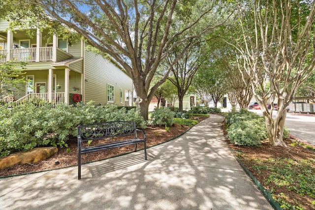 818 Garden Rose Ln, Houston, TX 77018 - surrounding community