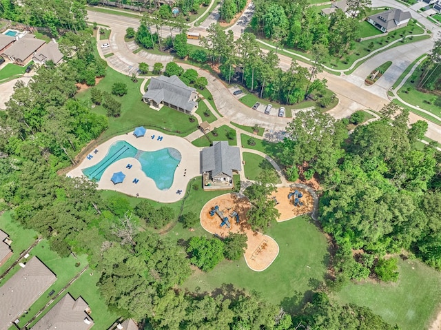13919 Leigh Lake Ln, Conroe, TX 77384 - aerial view of property and surrounding area with a pool area