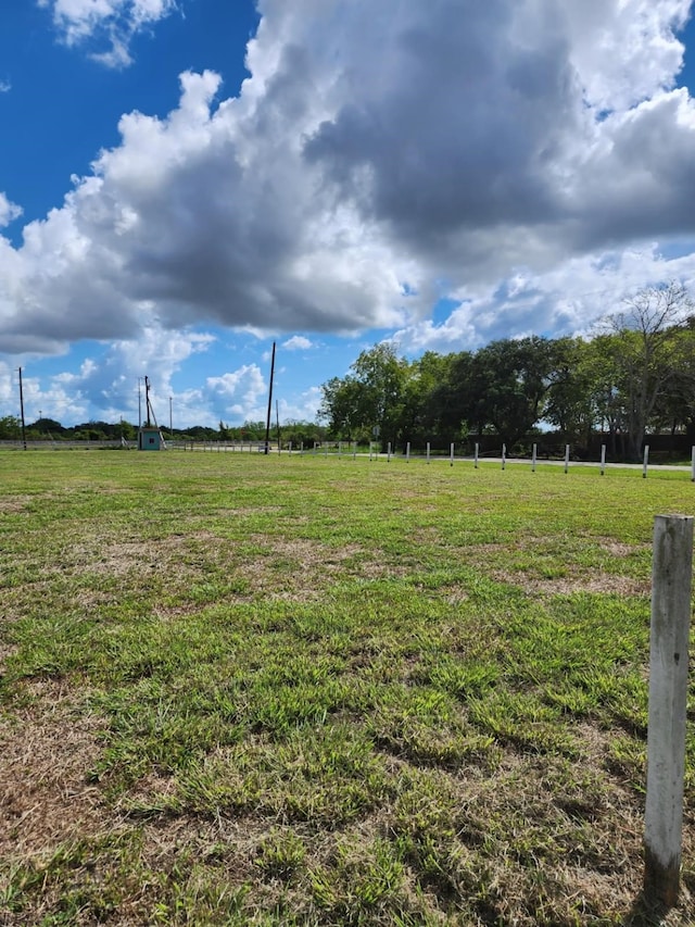 405 Strawberry St, League City, TX 77573 - photo 3