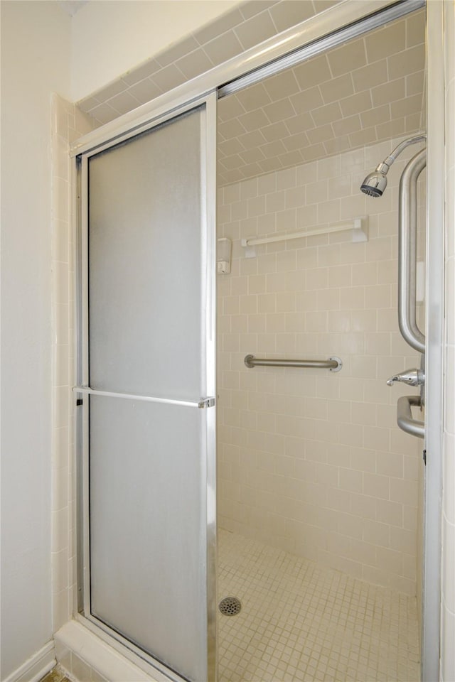 55 Flag Ct, Lake Jackson, TX 77566 - full bathroom with a shower stall