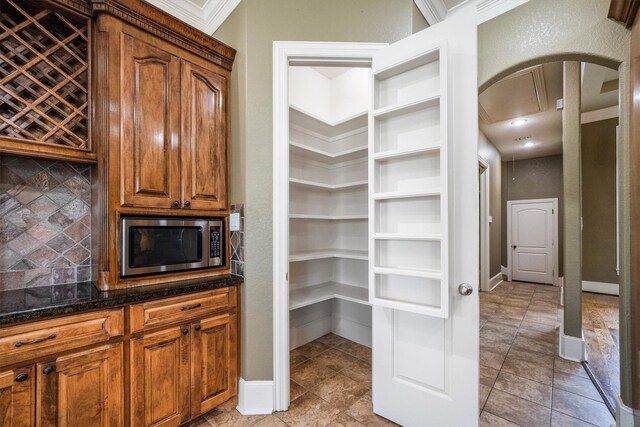 5925 Oak Leaf Ct, Conroe, TX 77304 - view of storage area