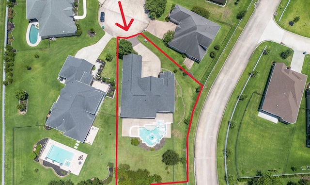 5925 Oak Leaf Ct, Conroe, TX 77304 - aerial view of residential area with a pool area and property boundaries highlighted