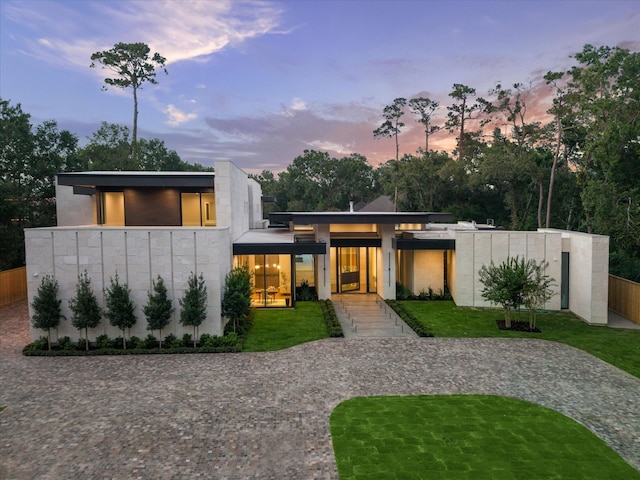 9010 Memorial Dr, Houston, TX 77024 - view of contemporary house
