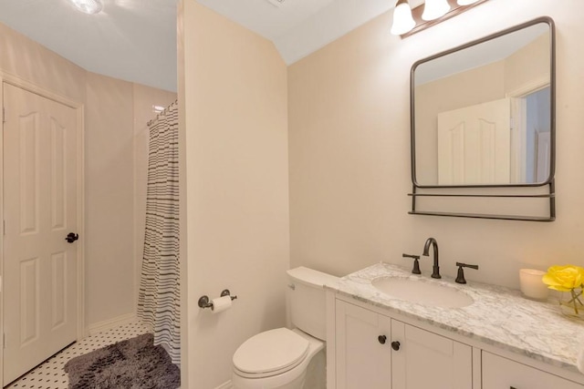 126 S Bluff Creek Cir, The Woodlands, TX 77382 - bathroom with vanity and a shower with shower curtain