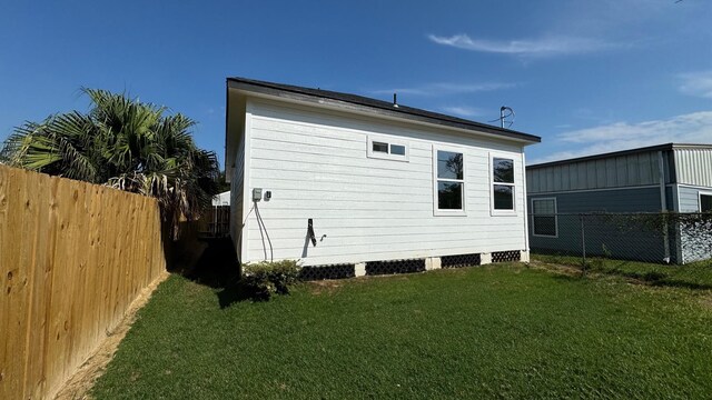 322 W Nazro St, Baytown, TX 77520 - view of back of property