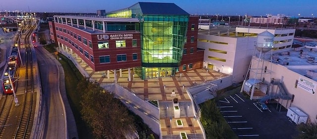 1711 Bardwell St, Houston, TX 77009 - view of city