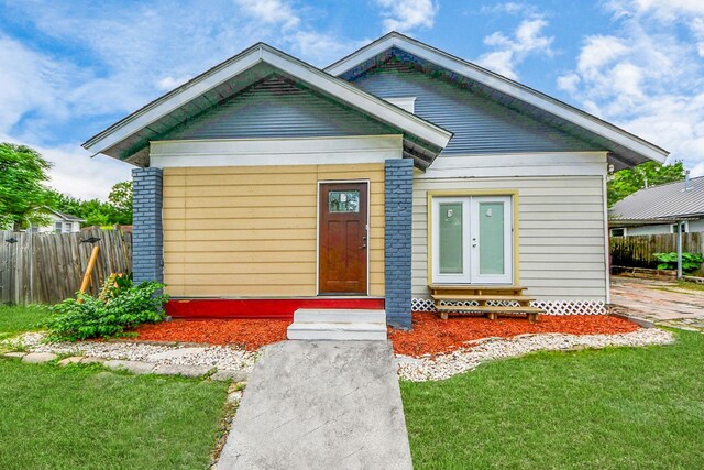 4409 Brady St, Houston, TX 77011 - view of front of property featuring entry steps and brick siding