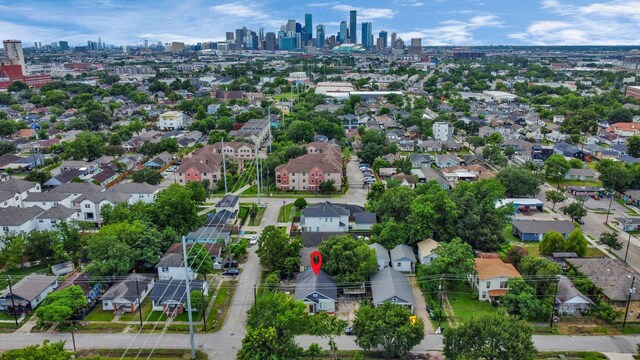4409 Brady St, Houston, TX 77011 - view of property location featuring city skyline