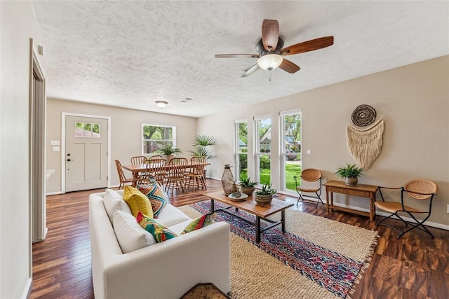 508 Williamsburg Cir, Friendswood, TX 77546 - photo 6