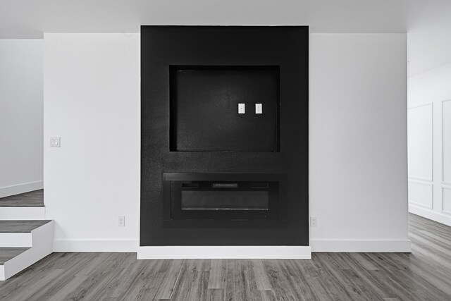 2332 Wavell St, Houston, TX 77088 - detailed view of wood finished floors