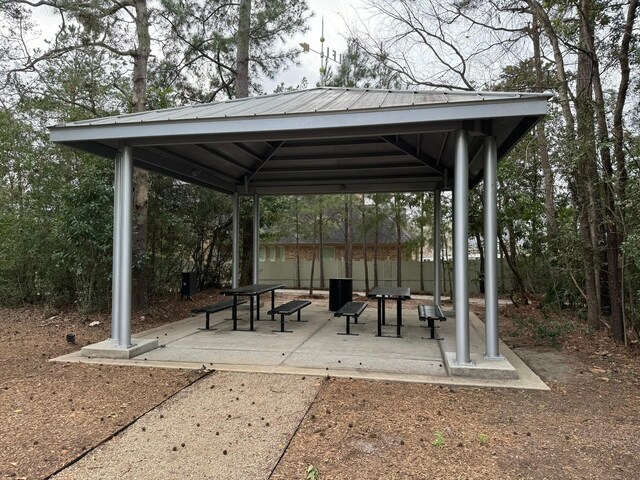 10654 Whitejacket, Conroe, TX 77385 - view of property's community with a gazebo