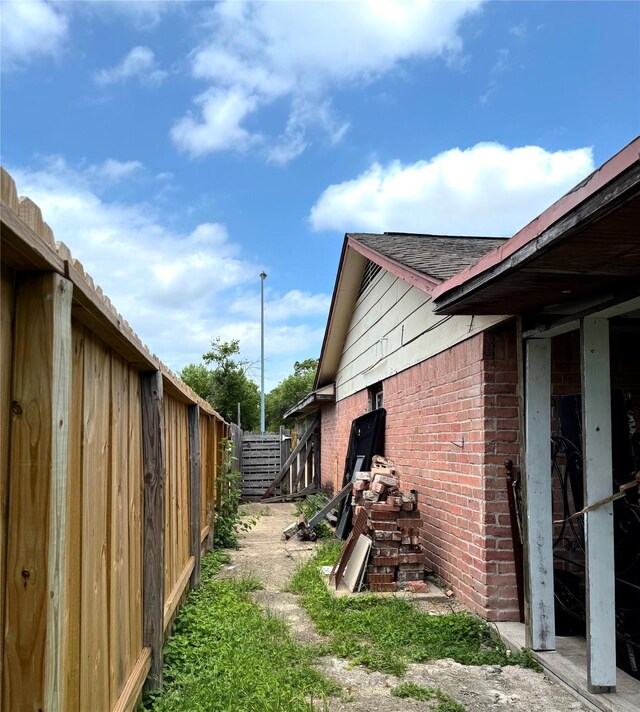 939 Point Blank Dr, Houston, TX 77038 - photo 18