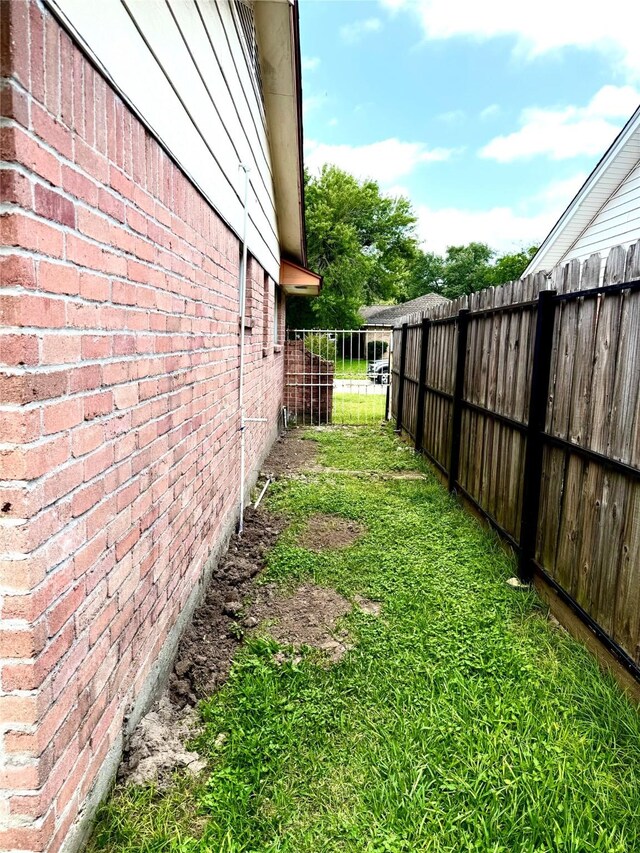 939 Point Blank Dr, Houston, TX 77038 - photo 19