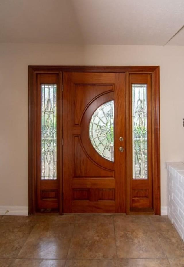 5523 Fair Forest Dr, Houston, TX 77088 - foyer with healthy amount of natural light