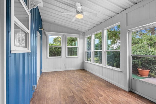25460 W Fm 1097th Rd, Montgomery, TX 77356 - unfurnished sunroom featuring ceiling fan and vaulted ceiling