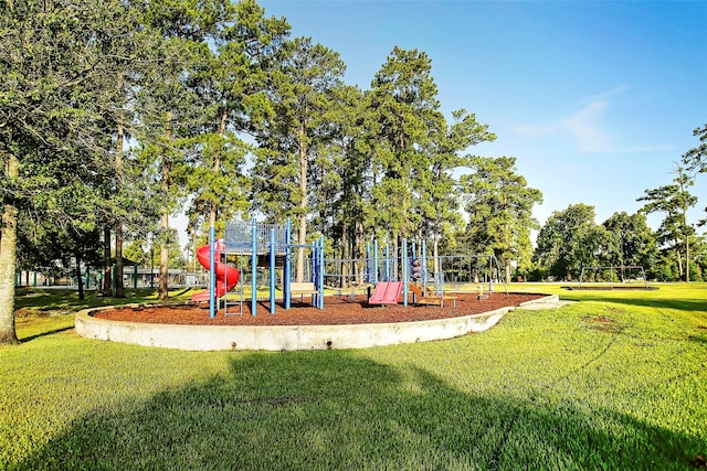 506 Knox St Unit A, Houston, TX 77007 - community playground with a lawn