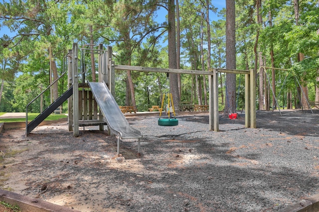 75 Green Tree Dr, Coldspring, TX 77331