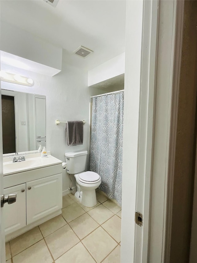 6404 Quail Meadow Dr, Houston, TX 77035 - full bath featuring tile patterned floors and vanity