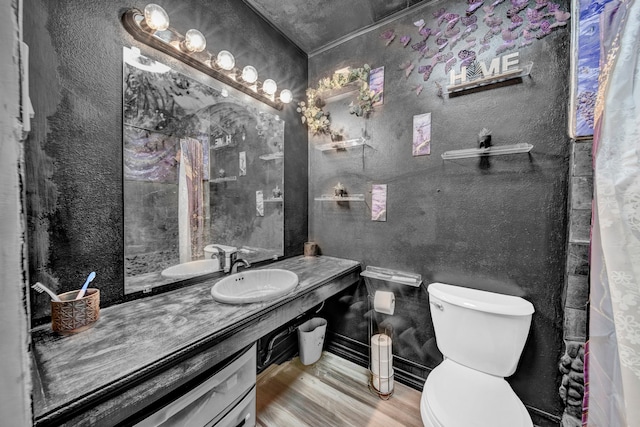 40670 Jozwiak Ln, Hempstead, TX 77445 - full bath featuring wood finished floors and vanity