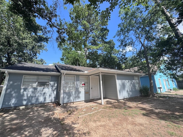 10124 Homestead Rd, Houston, TX 77016 - view of front facade
