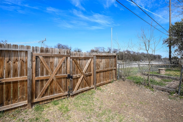 1531 Lahn Rd, New Braunfels, TX 78130 - view of gate