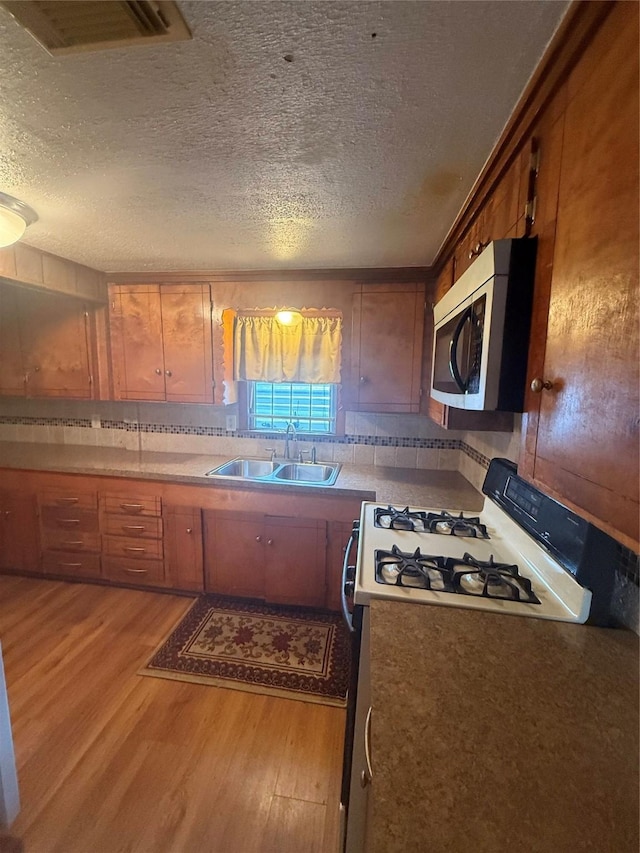 4300 Weaver Rd, Houston, TX 77016 - photo 11