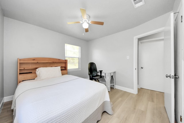 2811 Wentworth Ln, Pasadena, TX 77506 - bedroom featuring light wood-type flooring and a ceiling fan