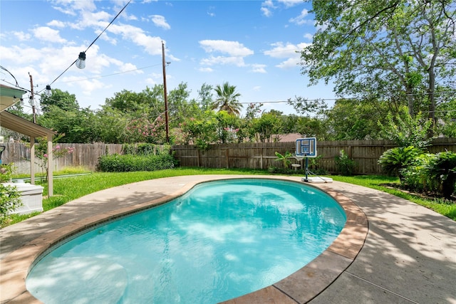 15514 Pebble Bend Dr, Houston, TX 77068 - view of swimming pool featuring a fenced backyard