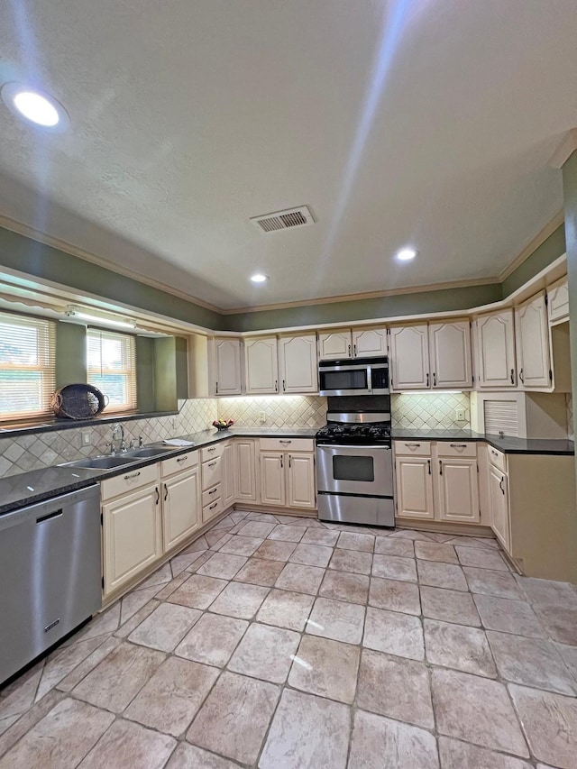 518 Magnolia Bnd, New Caney, TX 77357