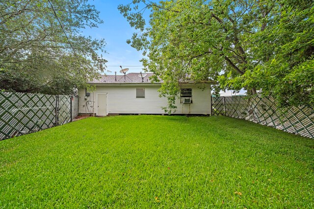 523 Main St, La Marque, TX 77568 - view of fenced backyard