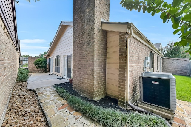 16627 Neumann Dr, Houston, TX 77058 - photo 32