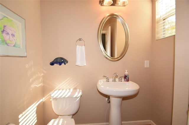 1331 W 21st St Unit A, Houston, TX 77008 - half bath with toilet and baseboards