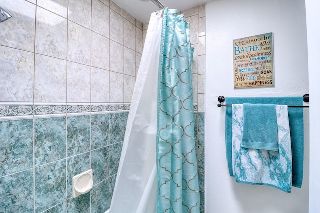 16322 Clearcrest Dr, Houston, TX 77059 - view of full bathroom