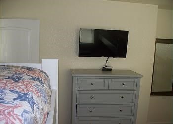 1314 Seashell Dr, Surfside Beach, TX 77541 - view of bedroom
