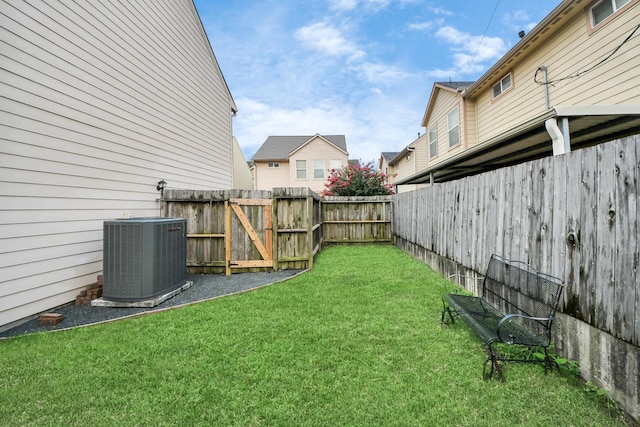 2214 Naomi St, Houston, TX 77054 - view of fenced backyard