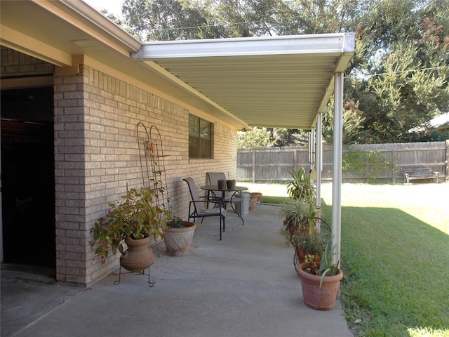 1501 E Pecan St, Brenham, TX 77833 - view of patio / terrace