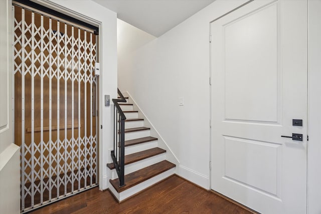 2509 Dorrington Blvd Unit B, Houston, TX 77030 - staircase with wood finished floors and baseboards