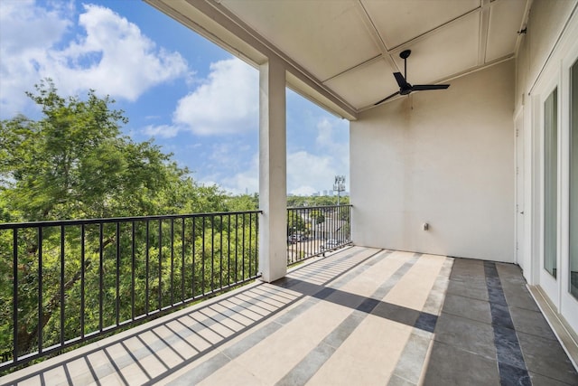 2509 Dorrington Blvd Unit B, Houston, TX 77030 - balcony featuring a ceiling fan