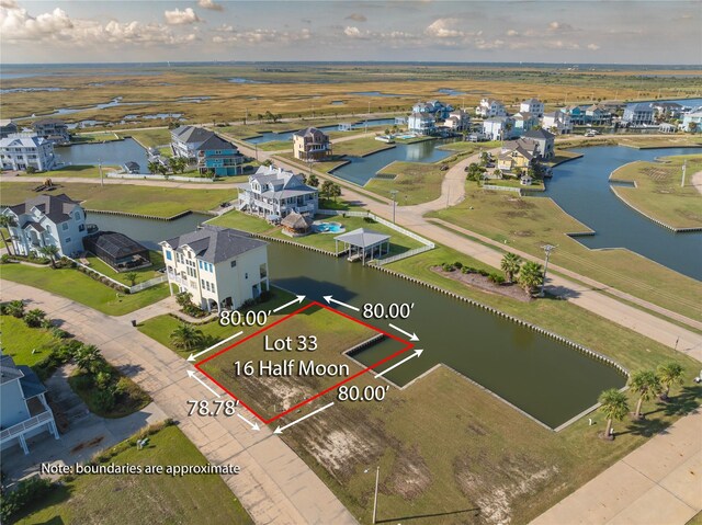 16 Half Moon, Hitchcock, TX 77563