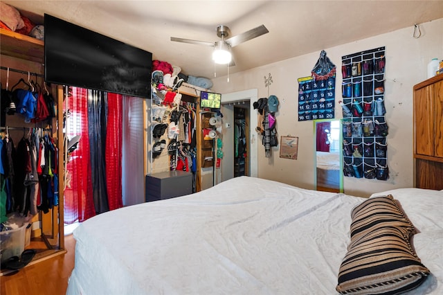 4103 Lumber Ln, Houston, TX 77016 - bedroom with ceiling fan