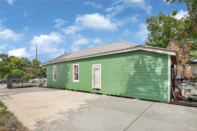 4103 Lumber Ln, Houston, TX 77016 - back of property featuring a patio area