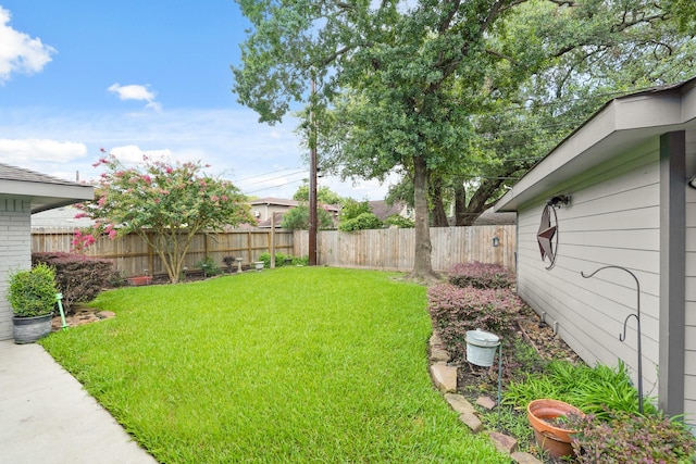 5743 Braesheather Dr, Houston, TX 77096 - view of fenced backyard