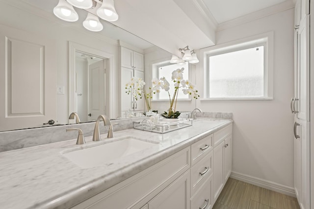 5743 Braesheather Dr, Houston, TX 77096 - full bath featuring double vanity and crown molding